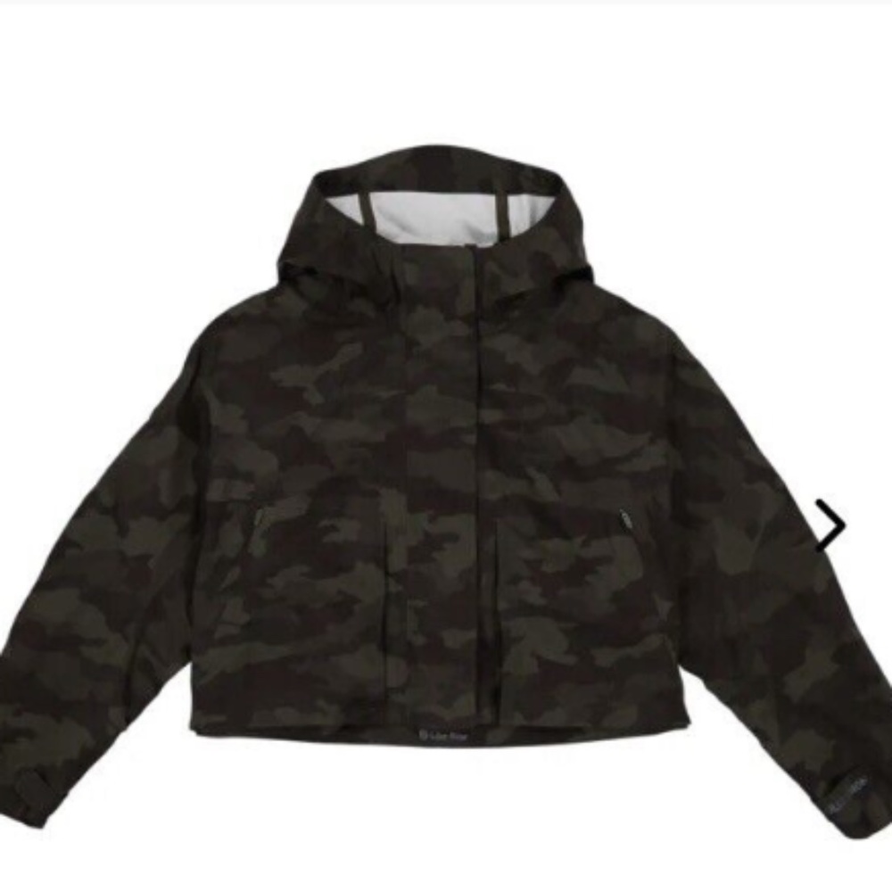 Lululemon Rain Chaser Jacket - Size 6, Camo